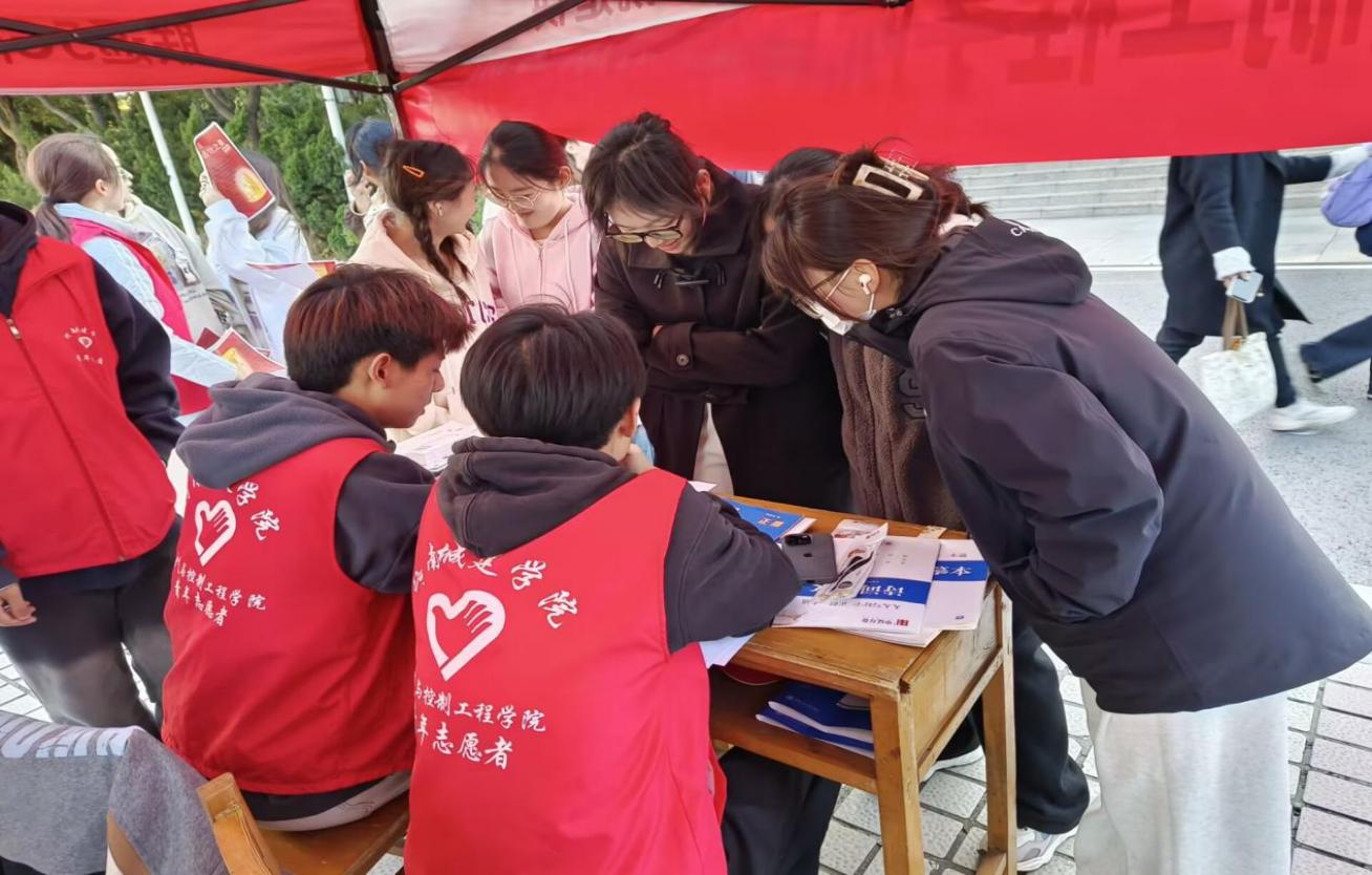 9ED5A8BE861EC1084354E7F80810F441