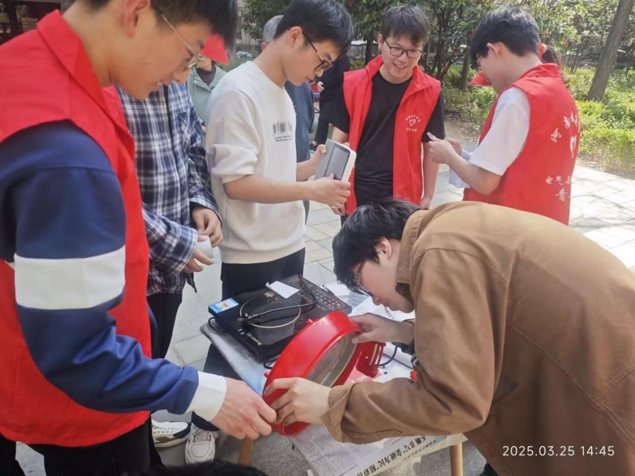 1ce7e8e21dd021bcfd82eea91f21edfa