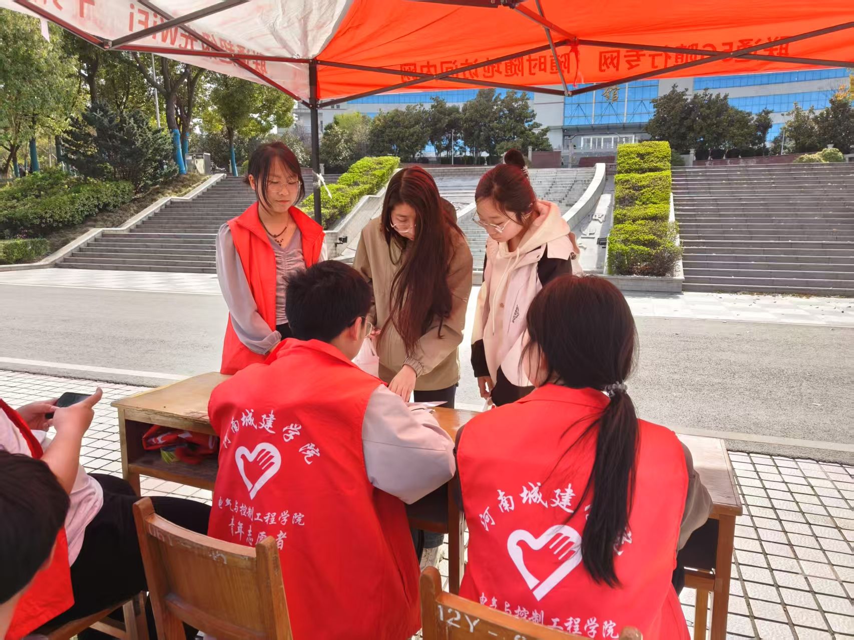 2ab3e56472c5ecaf0857271cdcad9f5