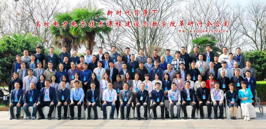 84513c148b100a11c0e5f28052a7e555